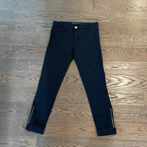 Embroidered Zara black pants - Picture 2 of 5